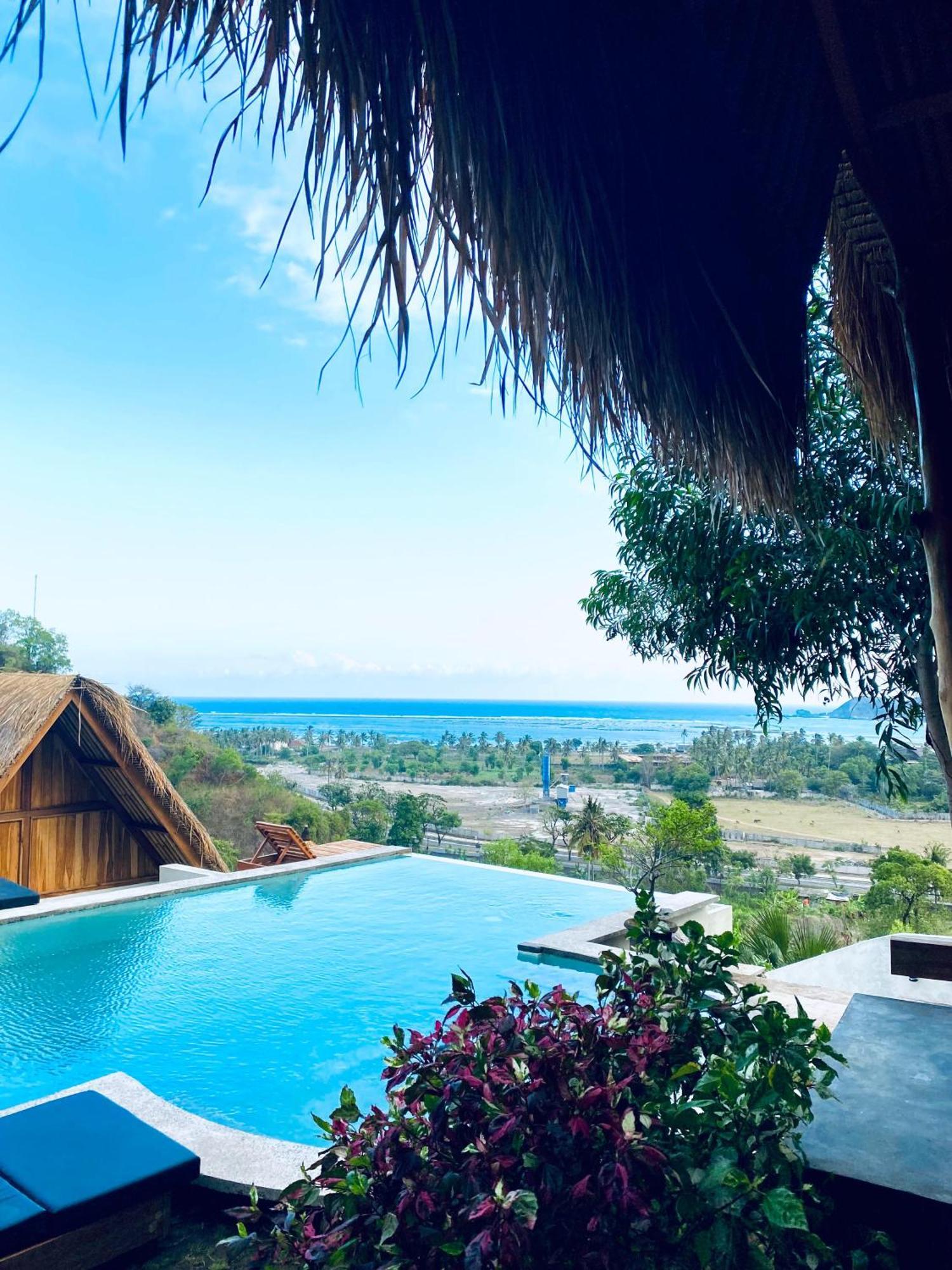 Sky Mountain Views Hotel Kuta  Eksteriør billede