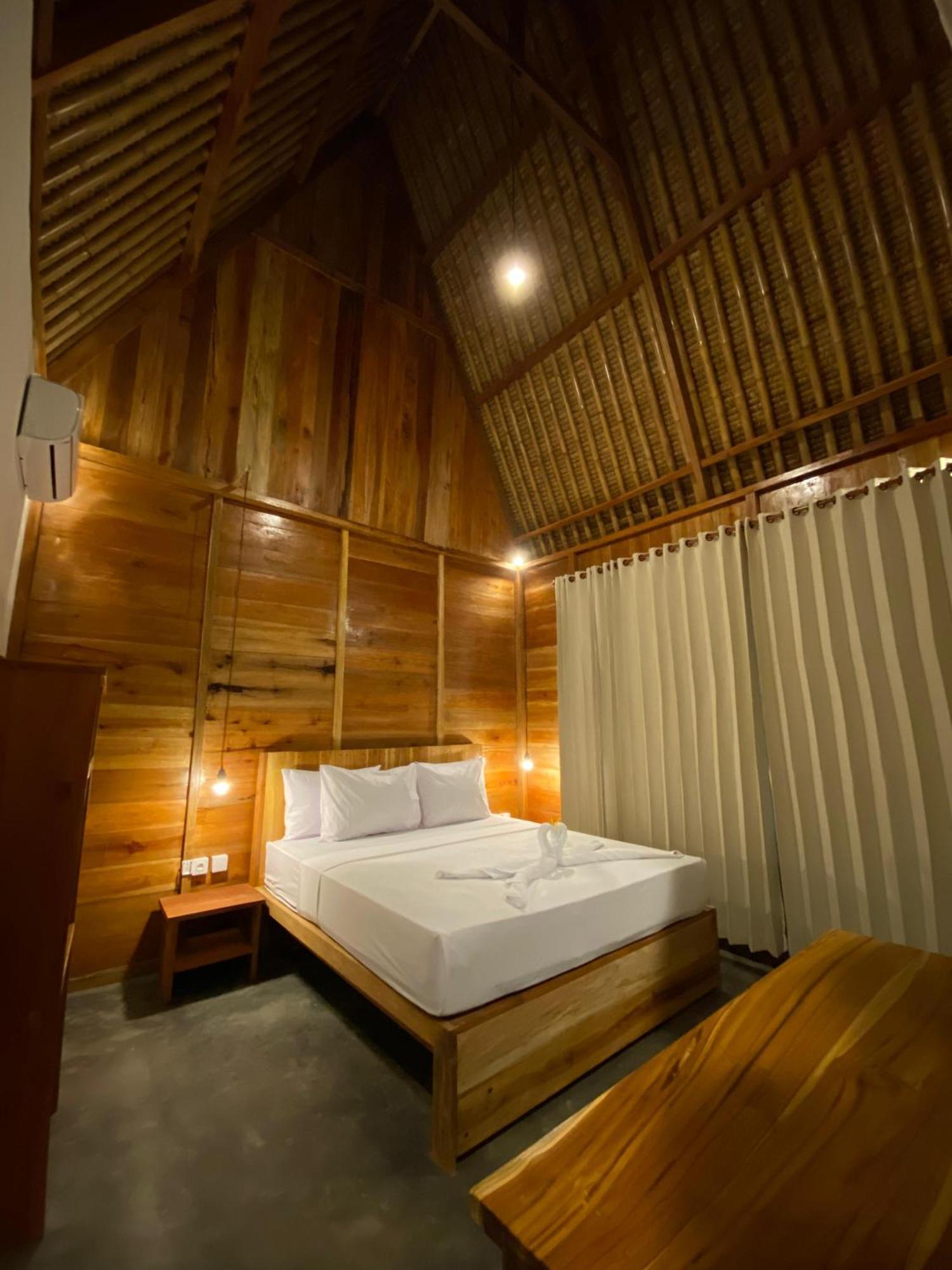 Sky Mountain Views Hotel Kuta  Eksteriør billede
